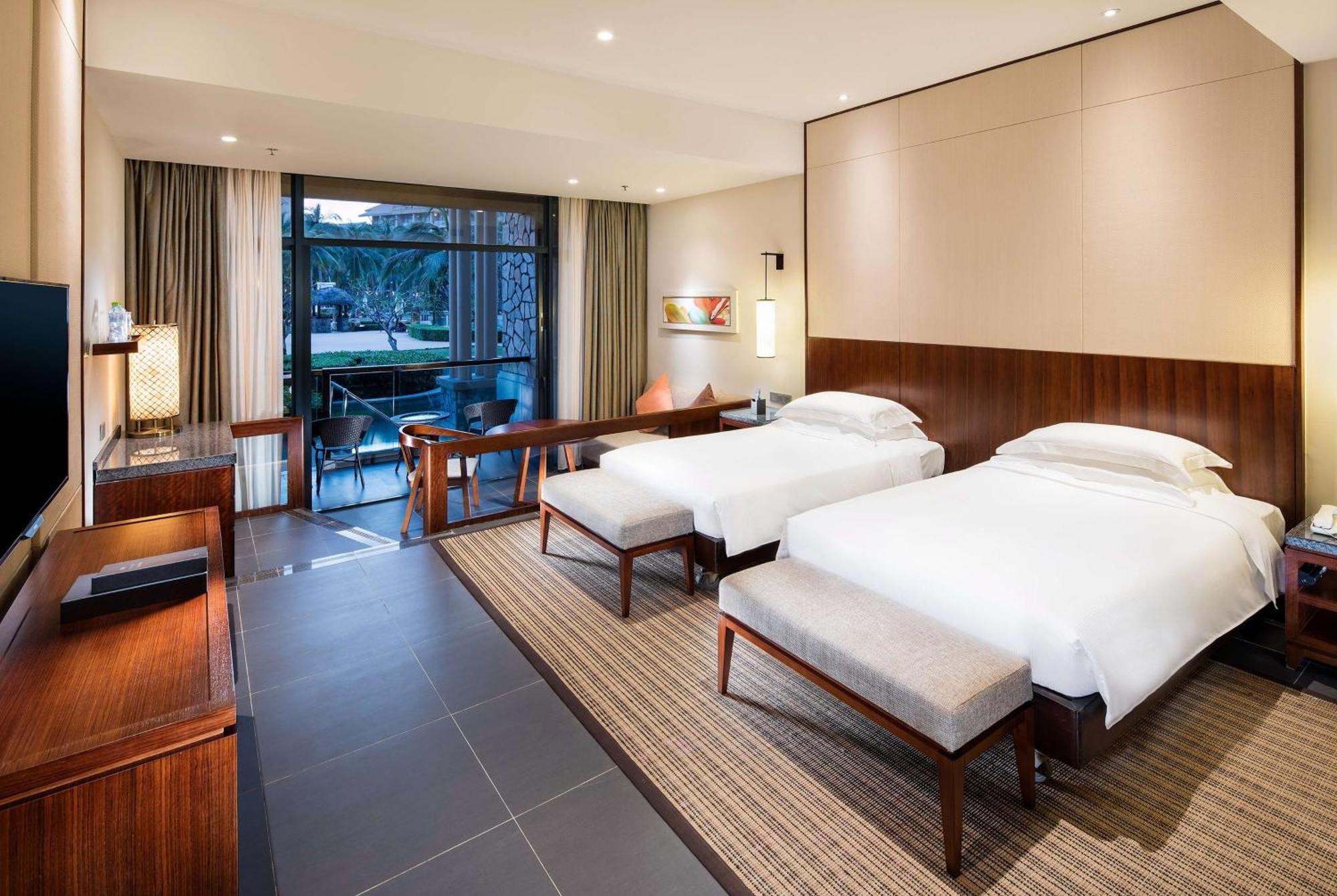 Hilton Sanya Yalong Bay Resort & Spa Exterior photo