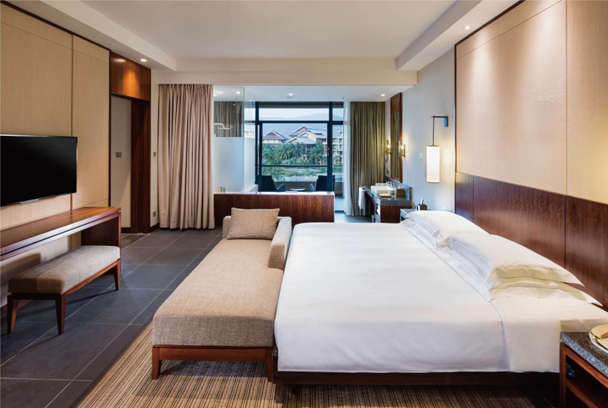Hilton Sanya Yalong Bay Resort & Spa Exterior photo