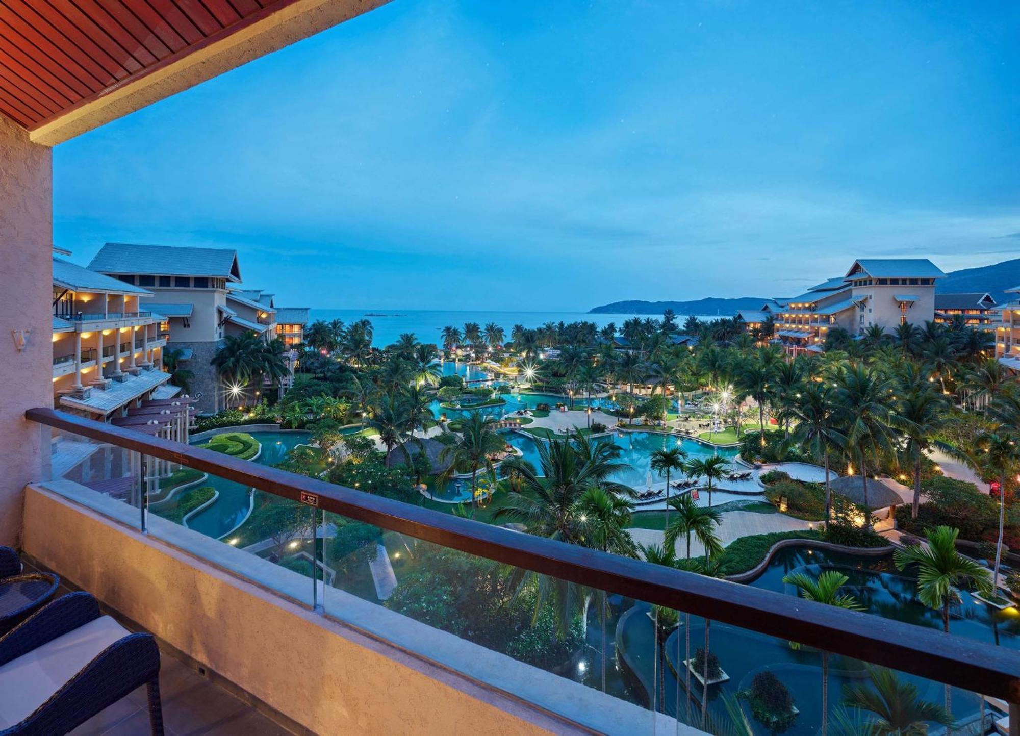 Hilton Sanya Yalong Bay Resort & Spa Exterior photo